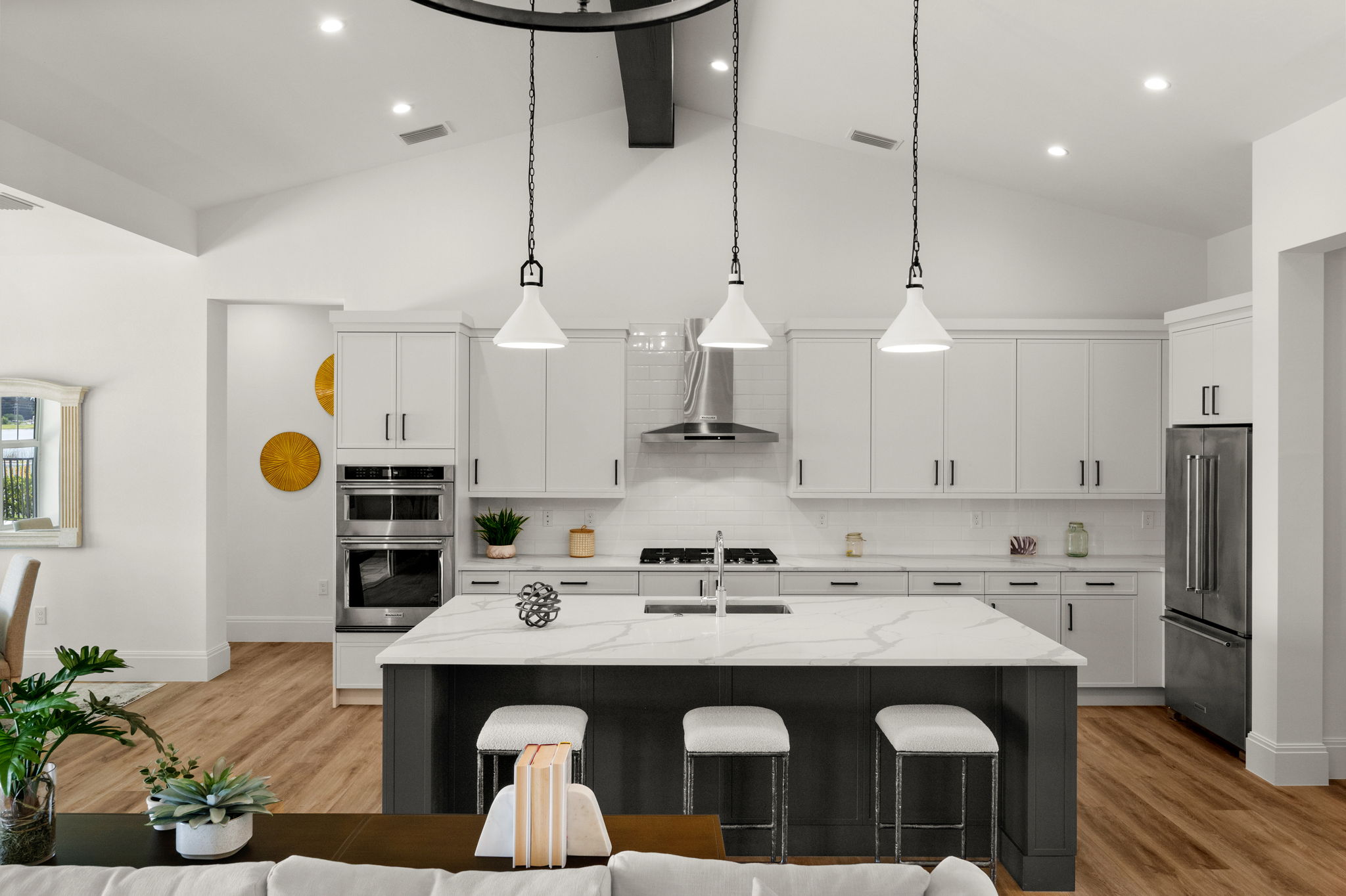 Sophie_22-web-or-mls-AND_1205