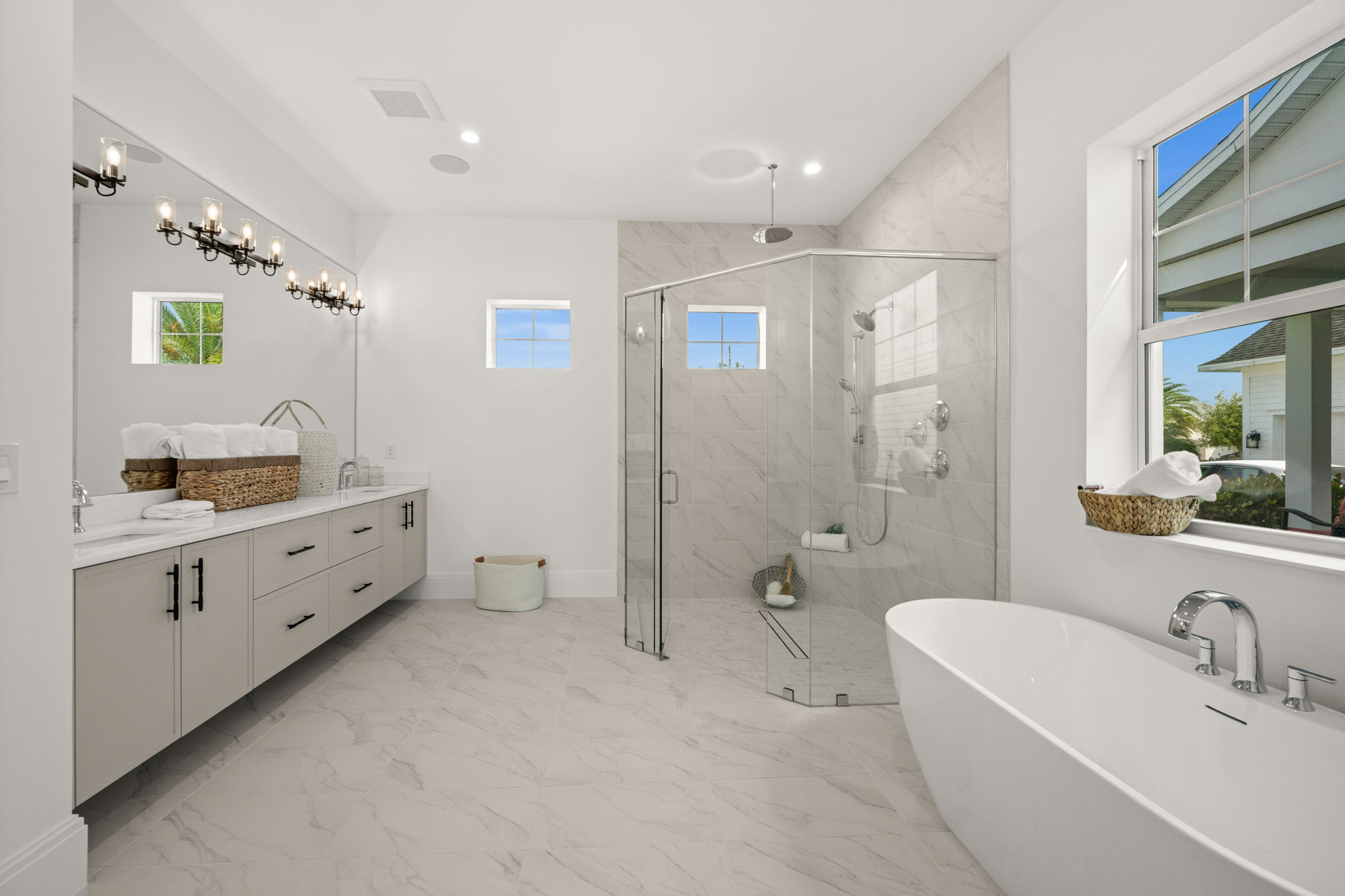 Sophie_40-web-or-mls-AND_1310